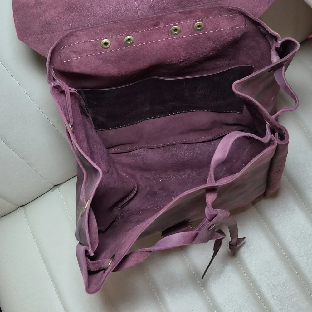 Leather Burgundy Backpack - Classic Minimalist Design Travel Vintage Gorpcore